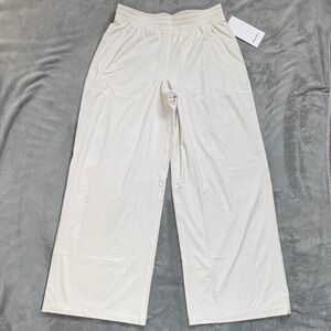 NWT Lululemon Swift Wide-Leg Mid-Rise Pant in Light Ivory, size 8
